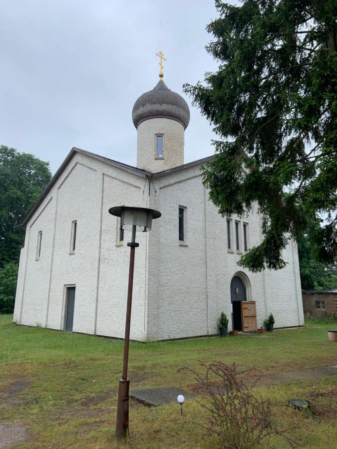St. Georg Kloster Milmersdorf Экстерьер фото